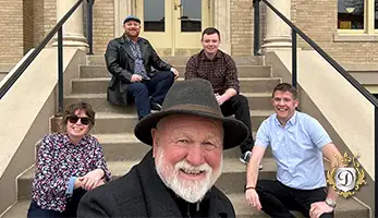 Derek Warfield and the Young Wolfe Tones